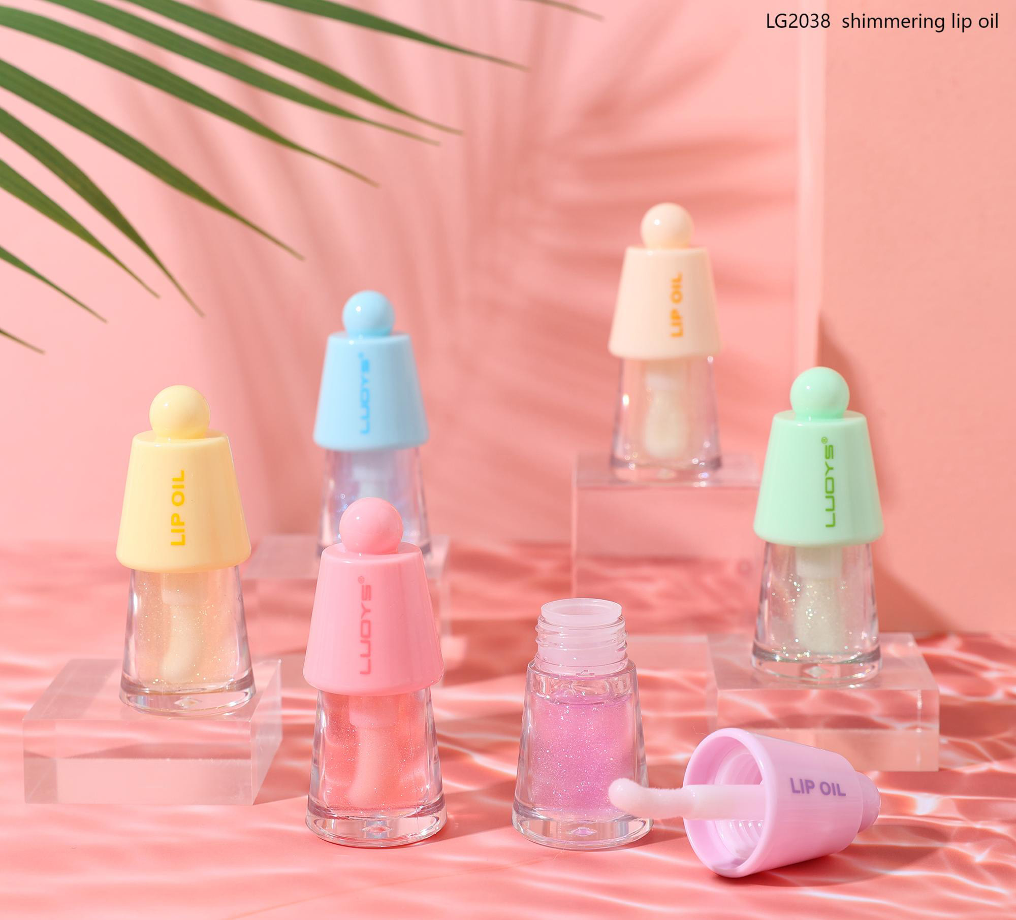 LG2038 shimmering lip oil
