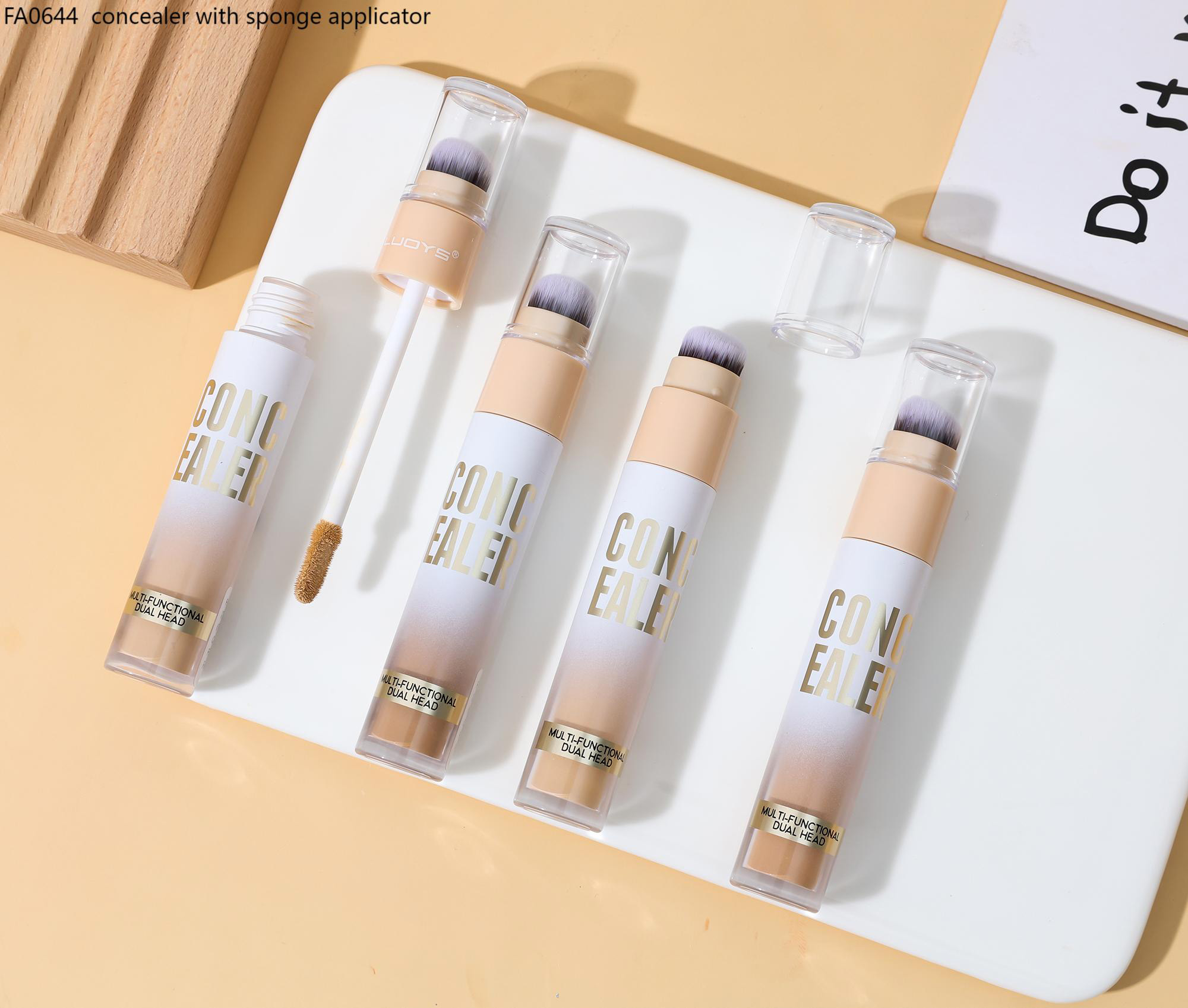 FA0644 concealer with sponge applicator