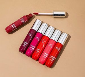 High-Shine vs. Nourishing vs. Long-Lasting How to Choose the Right Lip Gloss for You