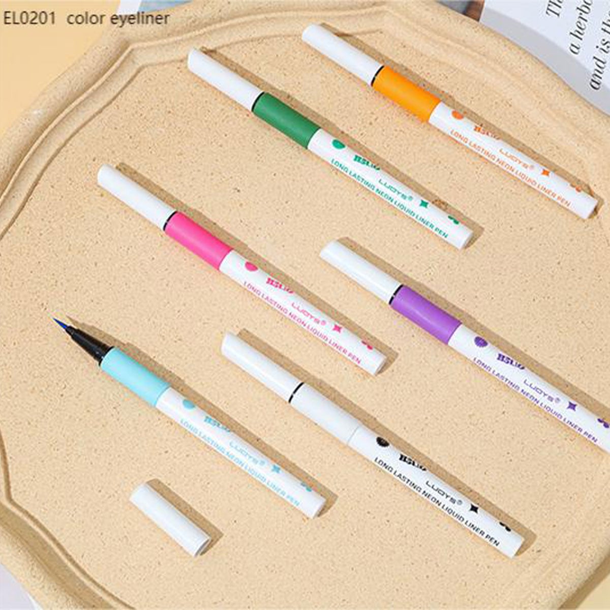 1P2A9620 color eyeliner